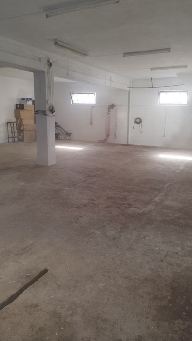 Alugo espaço industrial  ou comercial