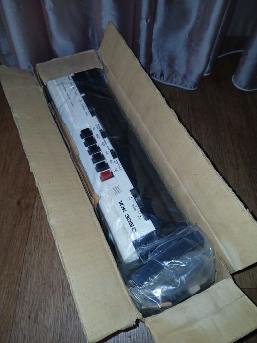 Новий магнитофон "ИЖ-305с (ссср)