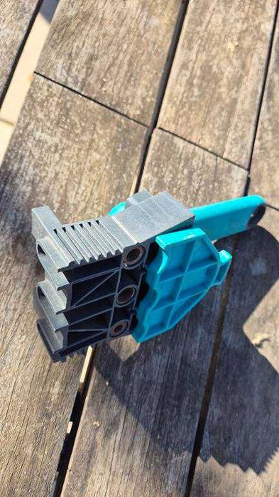 Fixador para furos verticais