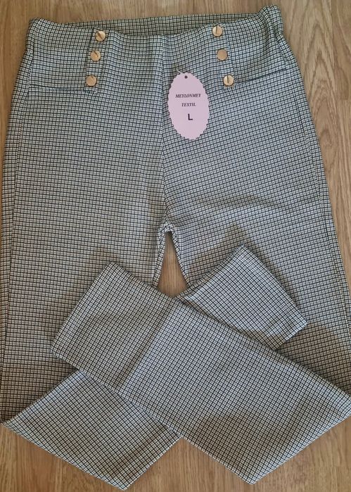 Calças/leggings, em tons de preto e castanho, todas forradas a pêlo. L