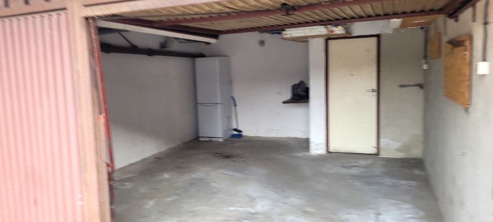 Garaż dwustanowiskowy do wynajęcia .