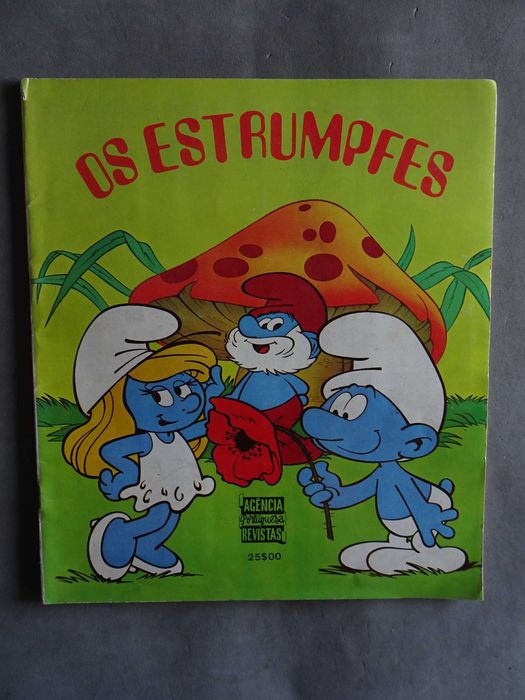 Caderneta de cromos Os Estrumpfes Estrunfes (faltam 38 cromos)