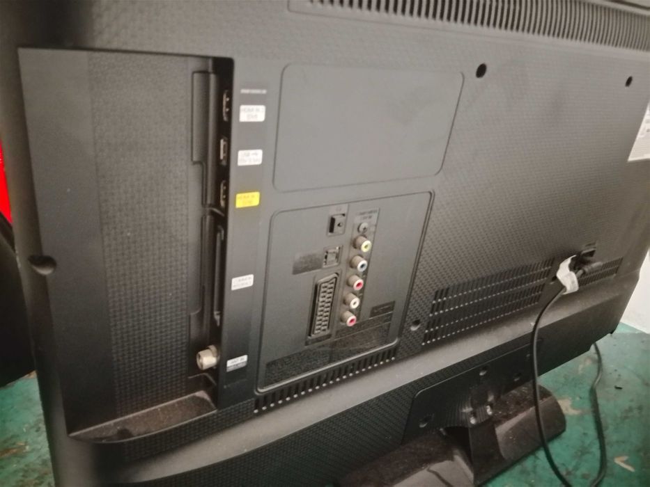 Telewizor Samsung z pilotem