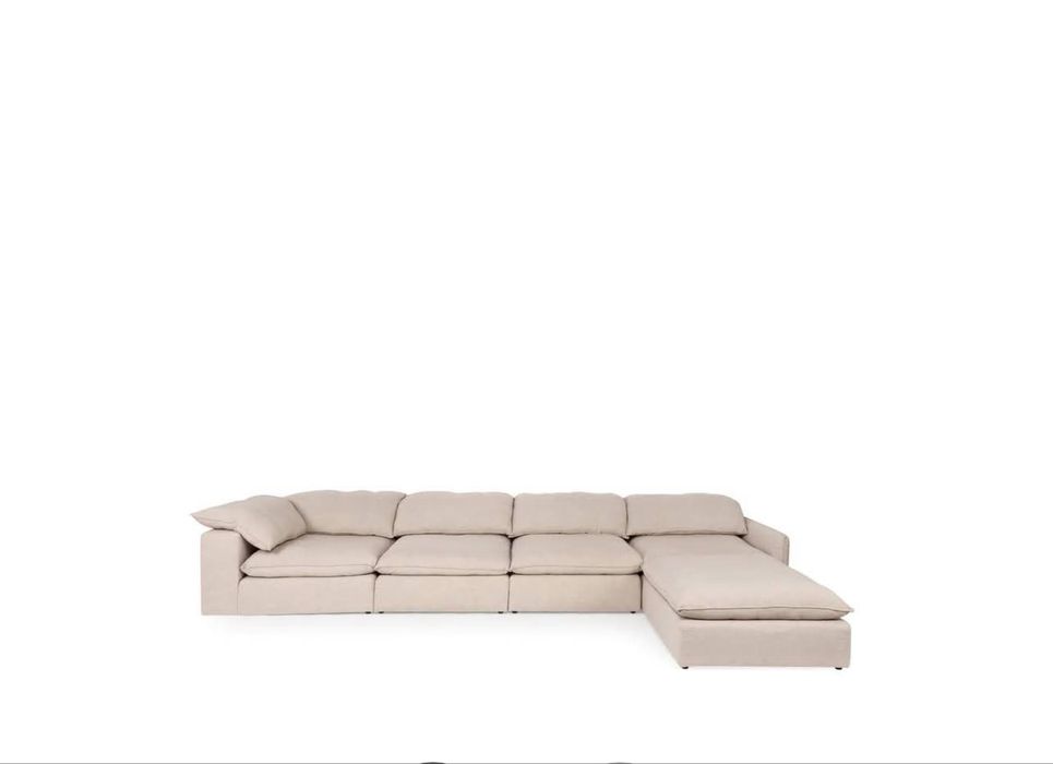 Sofa bege modular de 4 lugares com pufe