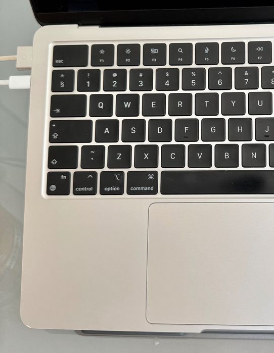 MacBook Air 13″ super moc 2TB SSD /24 GB RAM !!!