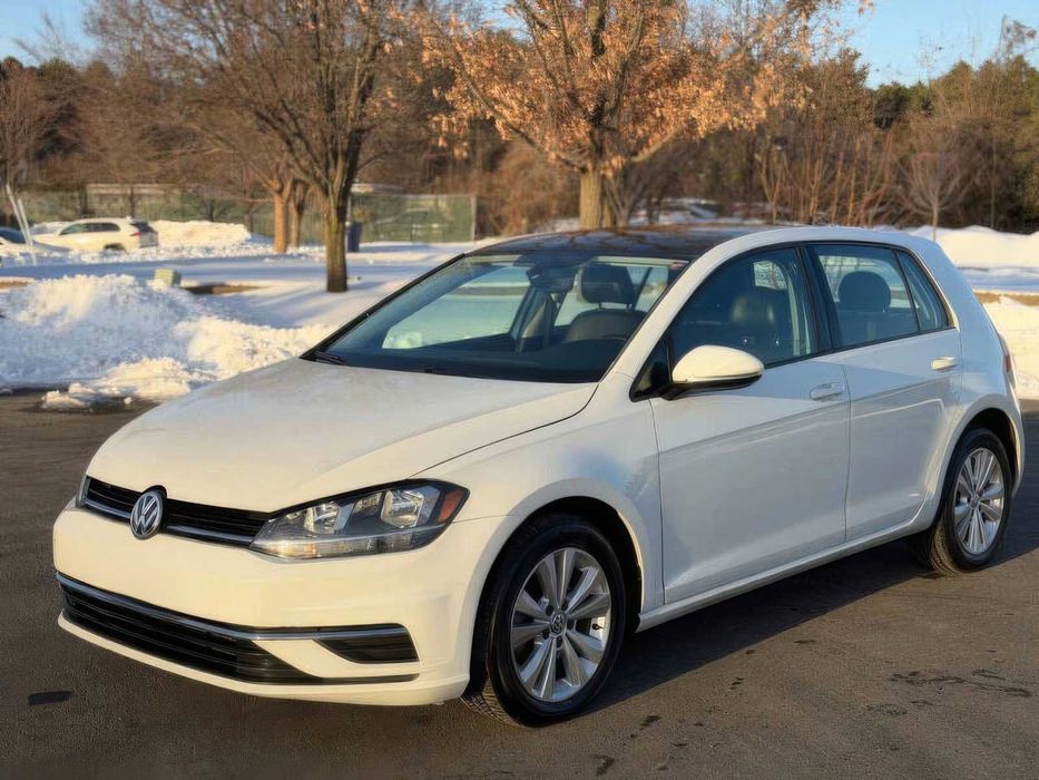 Volkswagen Golf      2020