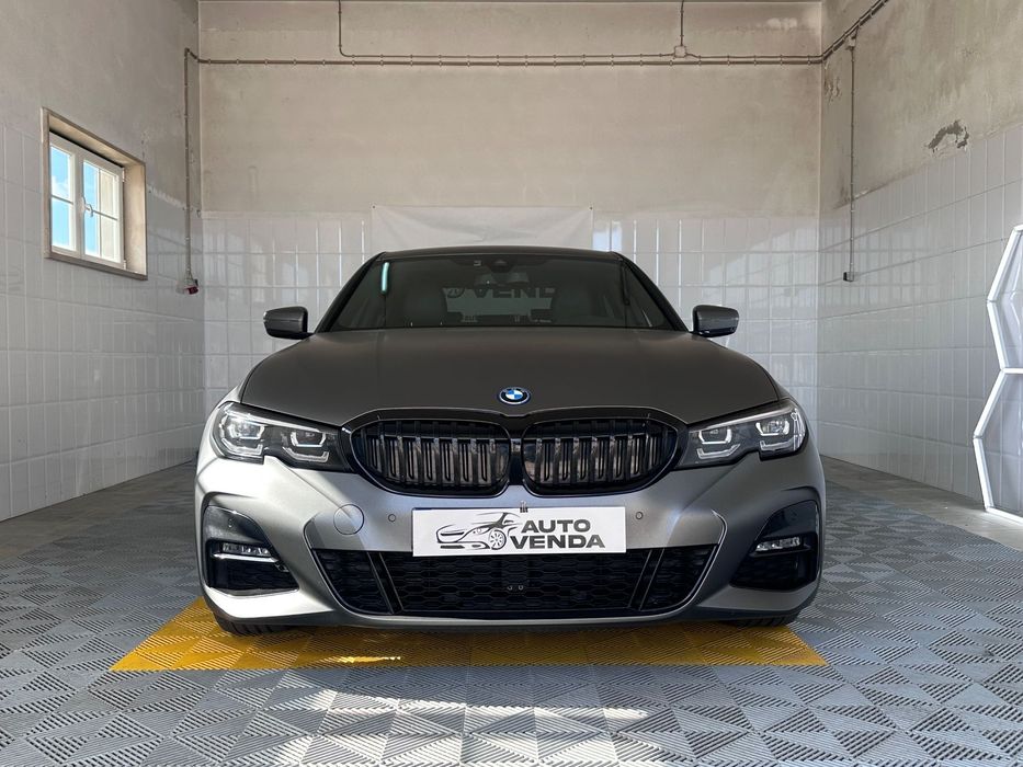 BMW 330 e Pack M Auto foto 2