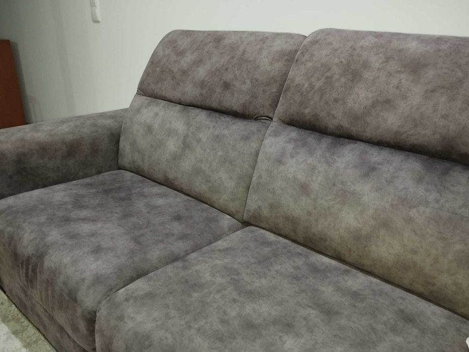 Sofá com chaise longue