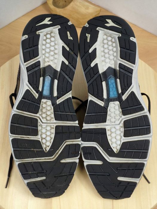 Buty r. 40,5 Diadora Mythos Blushield Hip 6 uniseks do biegania