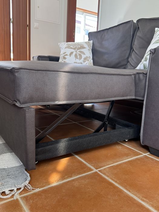 Sofá-cama 3 lugares MIRO castanho escuro + 2 tabuleiros para braço de sofá IKEA