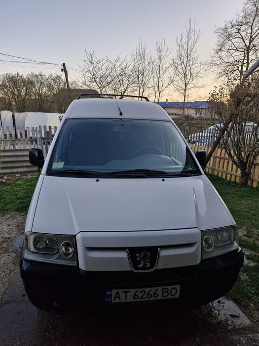 Пежо   експерт.  .