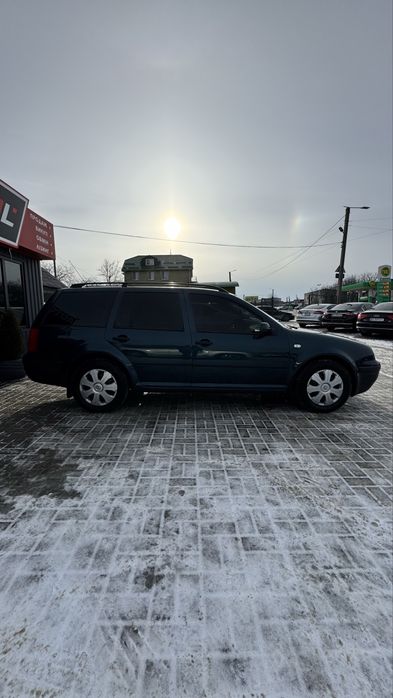 Volkswagen Golf IV Фольксваген Гольф 4 2003 р 1,6 MPI бенз 5 МКПП