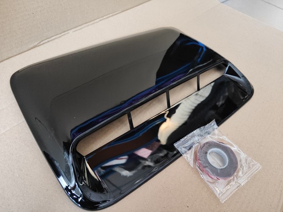 Воздухозаборник на капот