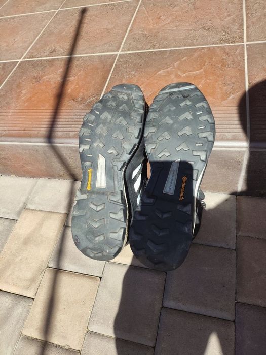 Трекінгові кросівки adidas terrex 44