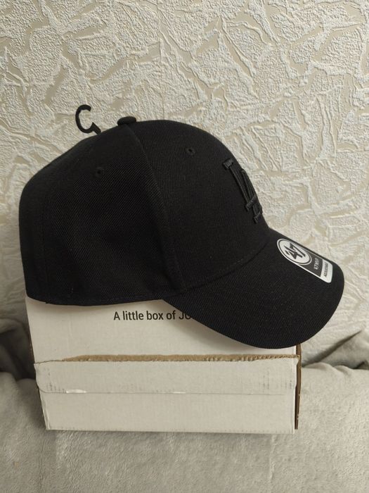 Оригінальна чорна кепка