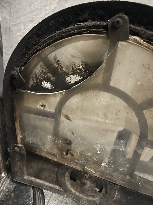 Salamandra a lenha, ferro fundido, alba