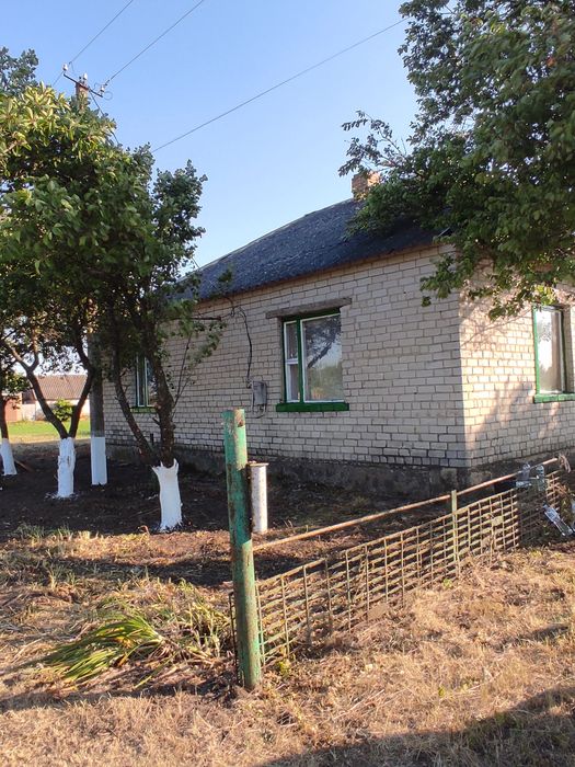 Продам будинок в селі