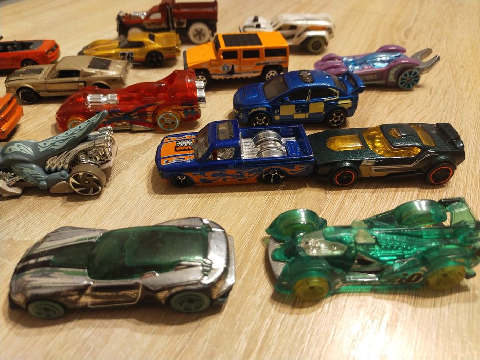 Autka hot wheels