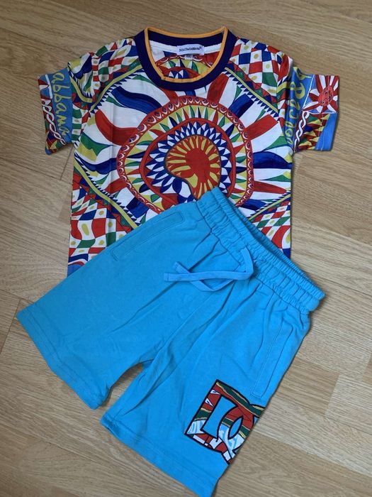 Продам дитячі  костюми