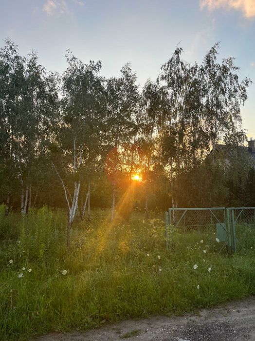 Duża działka na sprzedaż, dostęp do drogi z 3 stron