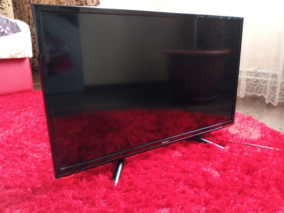 Saturn 24"led TV-set