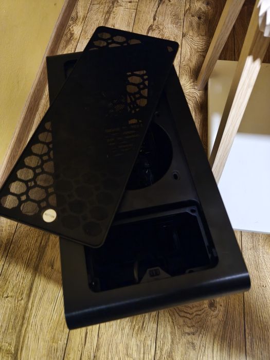 Obudowa PC Jonsbo UMX4