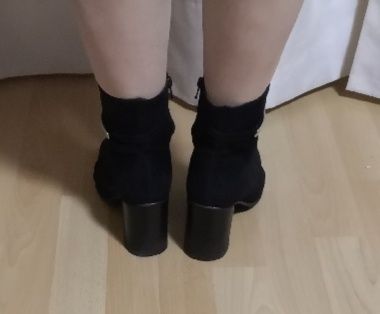 Buty czarne NEXT rozmiar 37 skóra naturalna zamsz botki na słupku obca