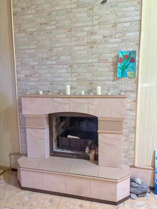 Продається просторий, комфортний будинок в м. Апостолове.