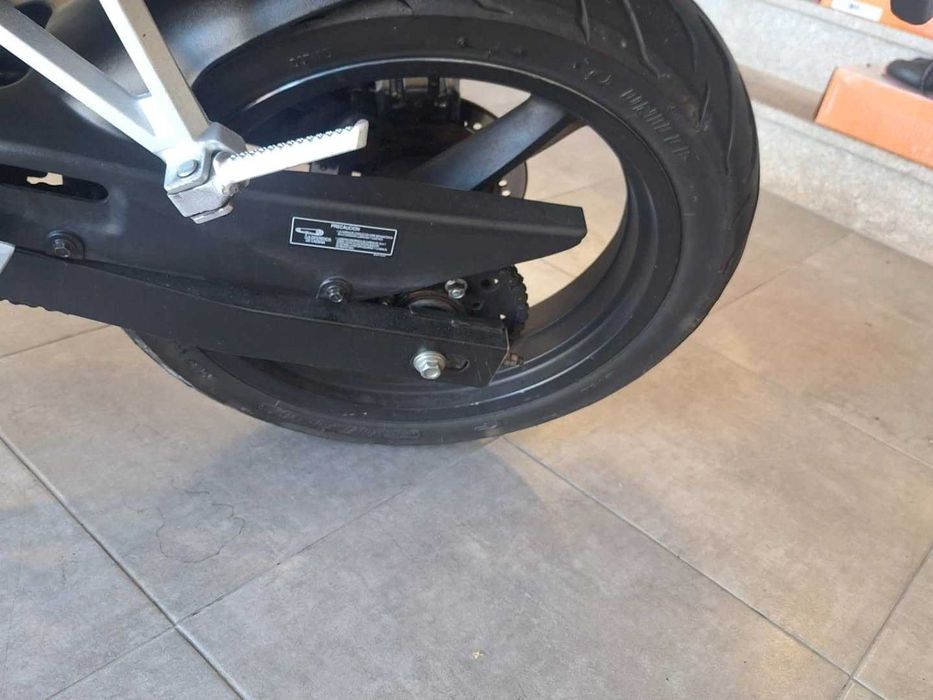 Daelim 125cc Roadwin Fi Carta de Carro