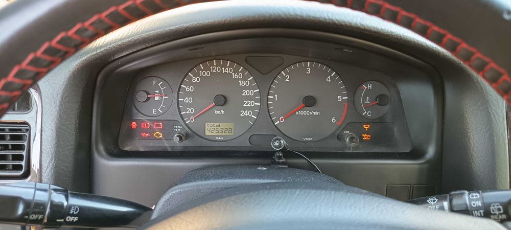 Toyota Avensis SW 2.0 D-4D (2001)