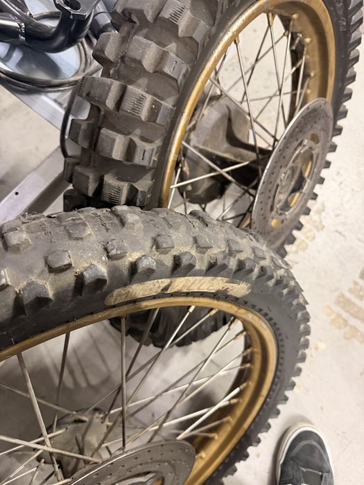Rodas de monte para mota 21 e 17 com pneus e discos