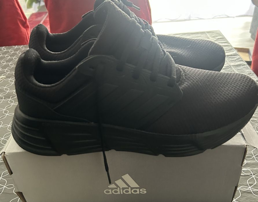 Tenis Adidas como novos