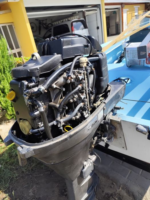 Barco recreio,4,05m . 5 lugares ,motor Tohatsu 25 cv