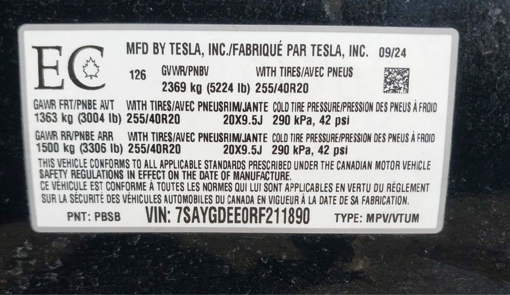 Tesla Model Y 2024