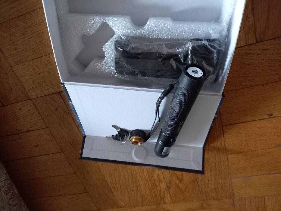 Тактическая лазерная указка