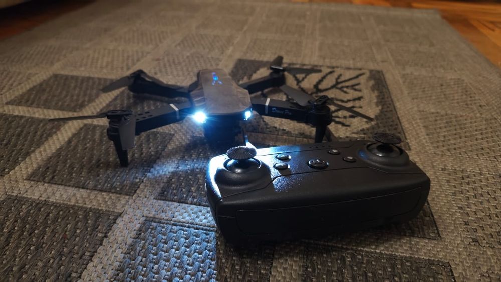 Дрони для початківців чи дитини