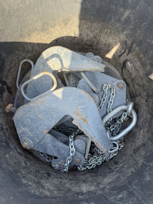 Zawiesia do kregów betonowych