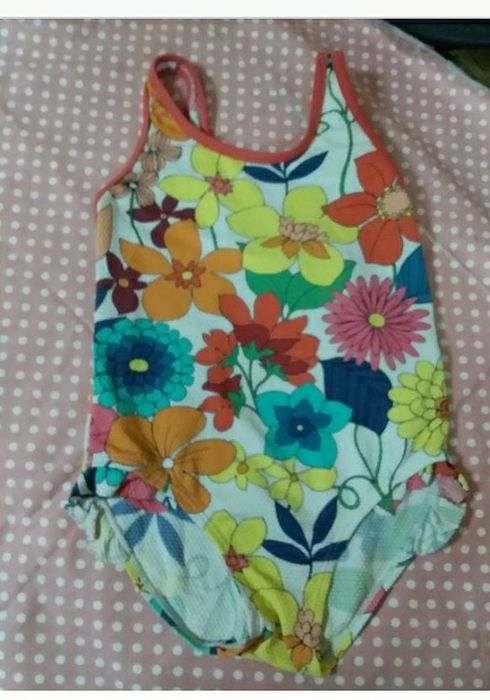 Купальник суцільний дитячий.