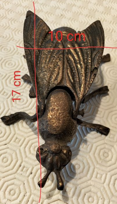 Mosca em  bronze