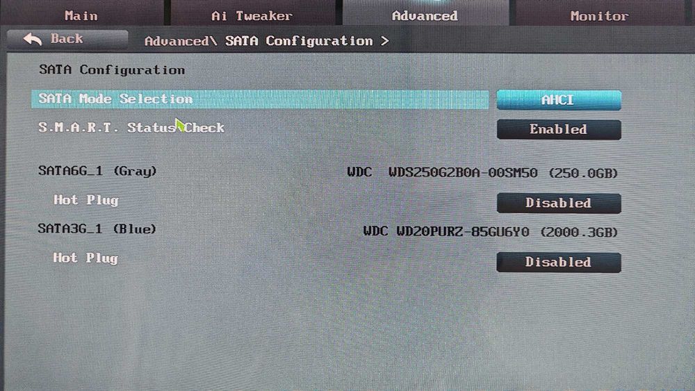 Mini PC Asus, Intel, 16GB RAM, 250GB+2TB + UPS APC