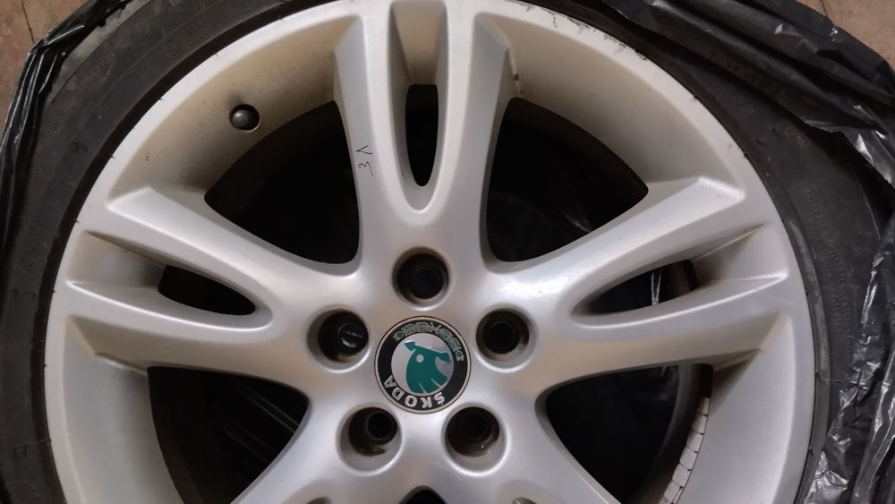 Комплект дисків r16 на Skoda