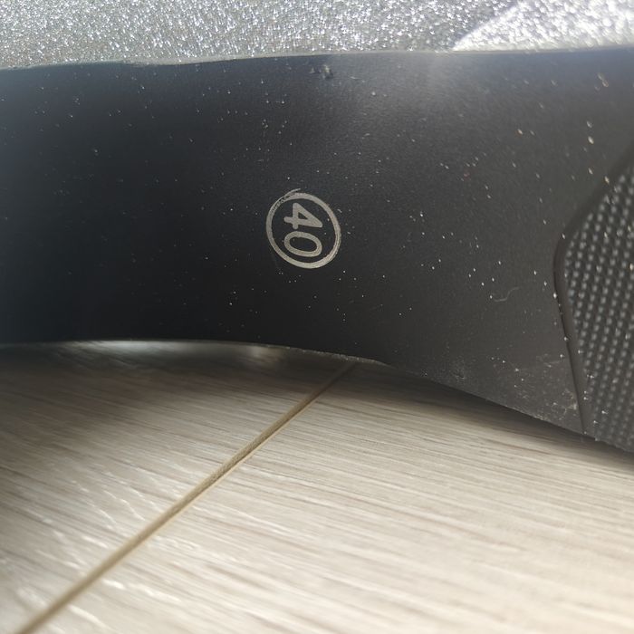 Srebrne buty rozmiar 40