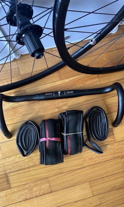 Conjunto Rodas DT Swiss + Guiador + Câmaras