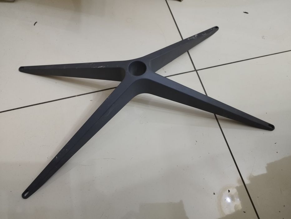 Тринога з під терміналу Старлінк, стійка, лапа Starlink