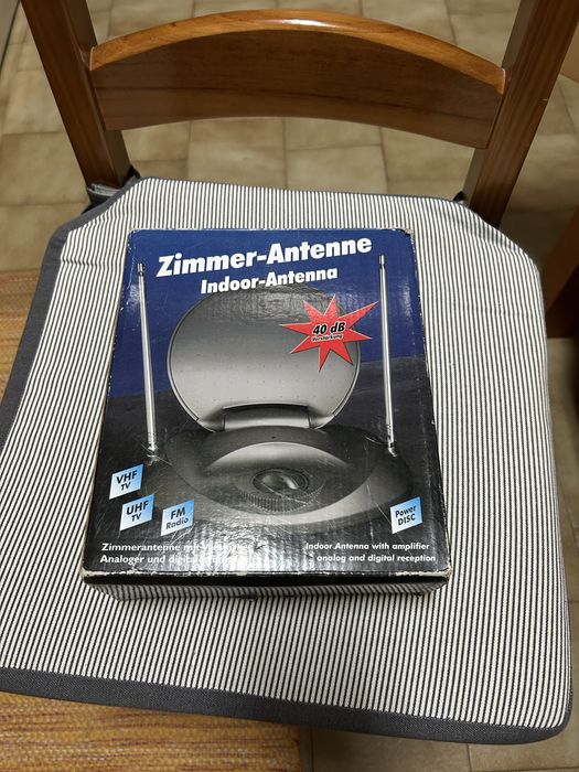 Antena de televisao e radio