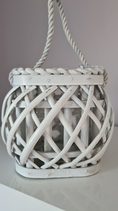 Duży drewniany lampion