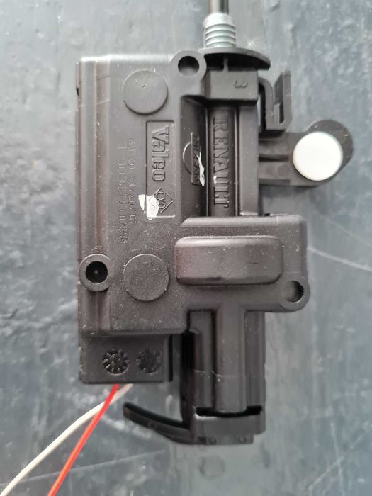 Привід замка кришки бензобака Renault Scenic 3 / Рено Сценік