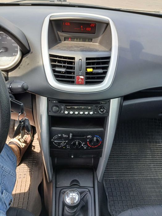 Peugeot 207 1,4 benzyna, 161 tyś/km