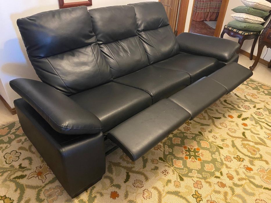 Sofá completamente novo, espectacular como se fossem de sala de cinem