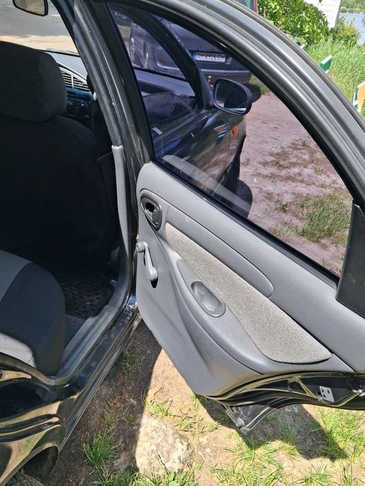 Daewoo lanos 2011